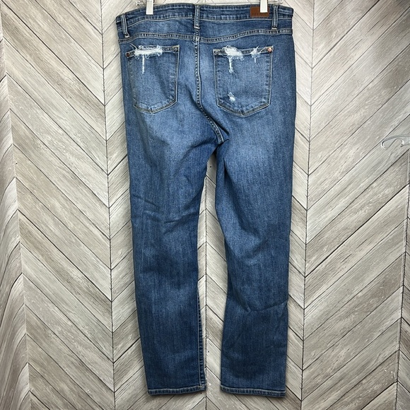 Judy Blue Boyfriend Fit Distressed Jeans 15/32 - Picture 3 of 9